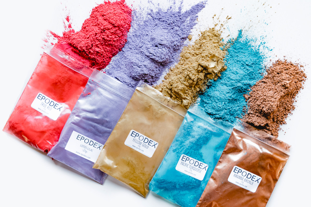 Metallic color pigments